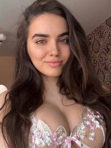 Евгения Горячая Брюнетка фото 3